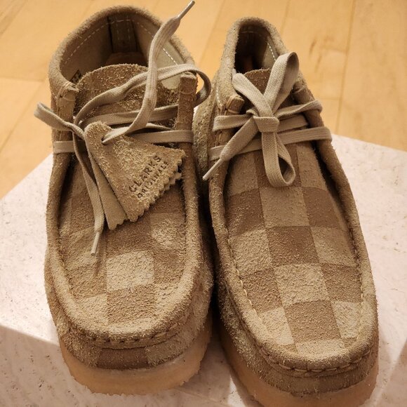Clarks Checkerboard Wallabees Sz 10 - Picture 1 of 8